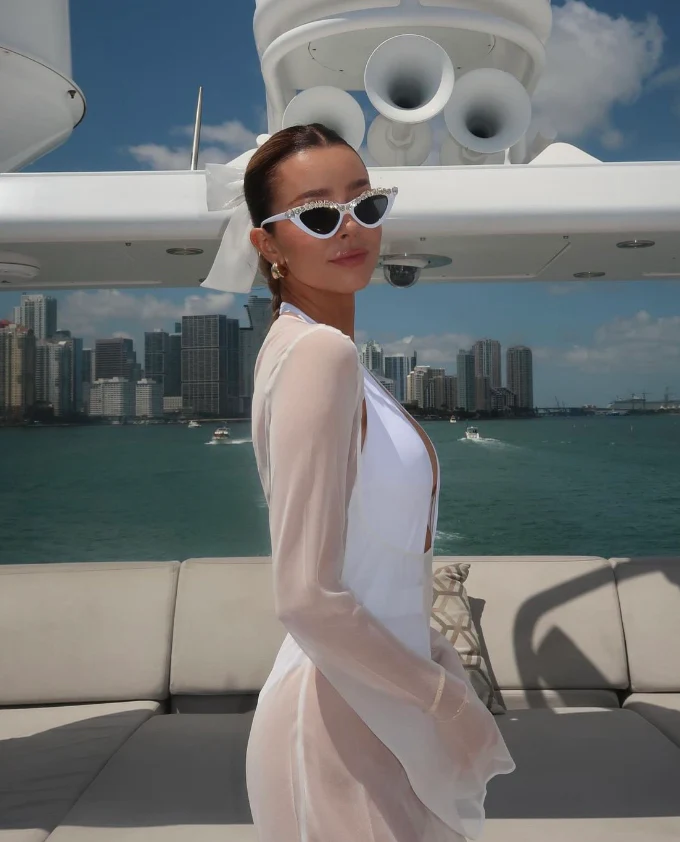 12 Elegant Wedding Sunglasses Round Face Women Need for Perfect Ceremony Style