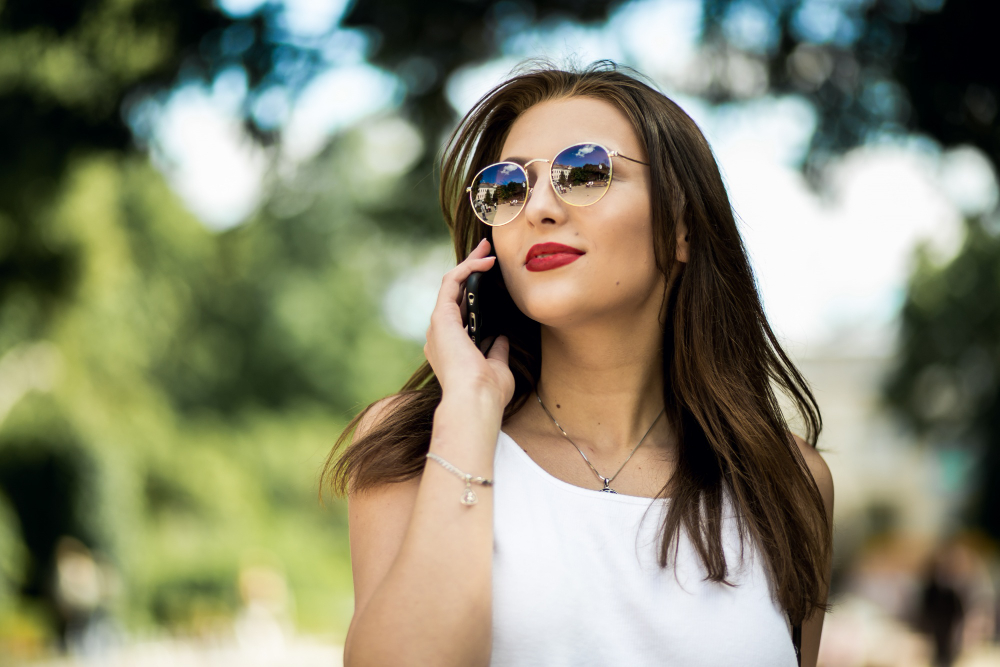 7 Oversized Sunglasses Round Face Women Need for Perfect Balance