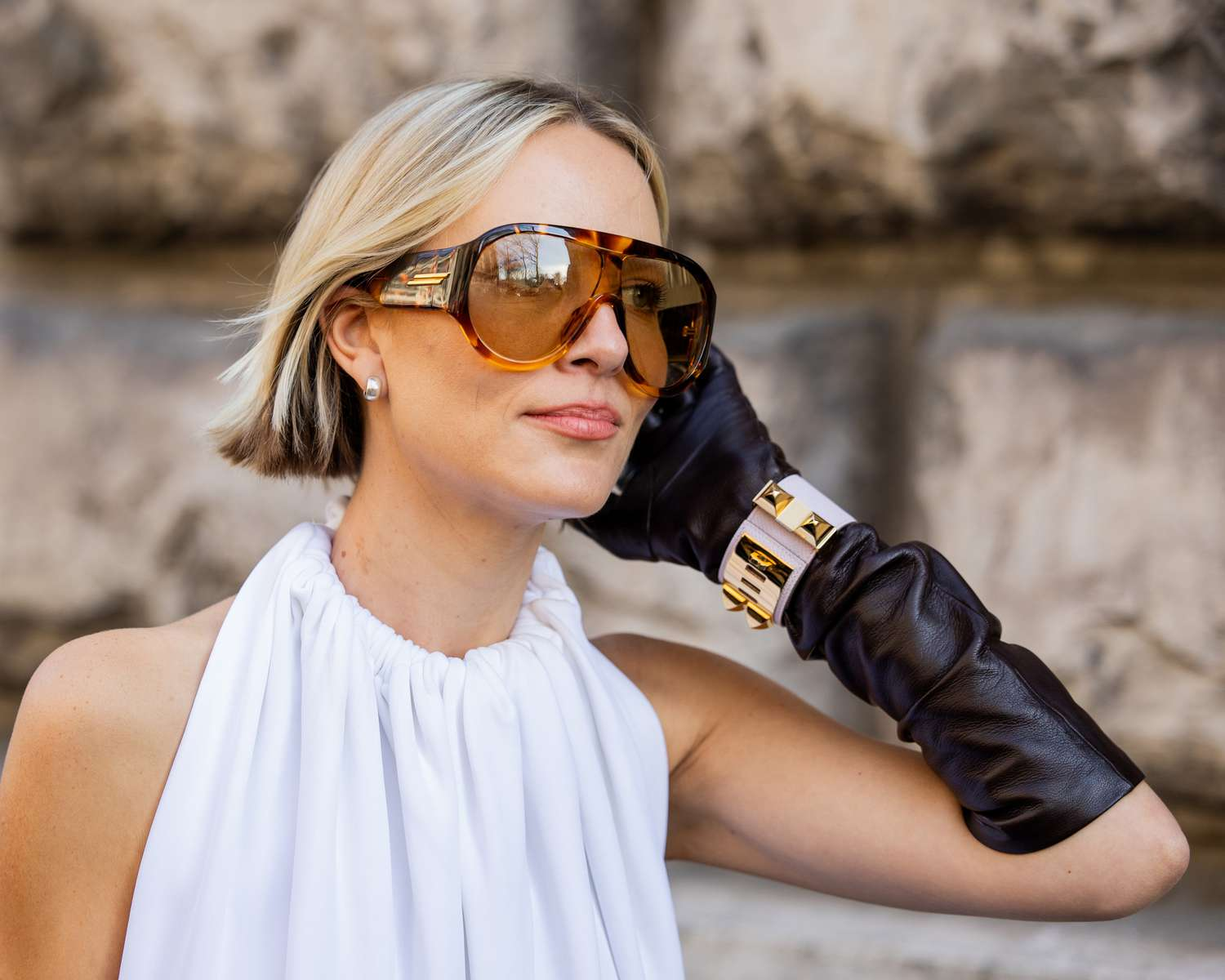8 Essential Professional Sunglasses Round Face Women Need for Corporate Success