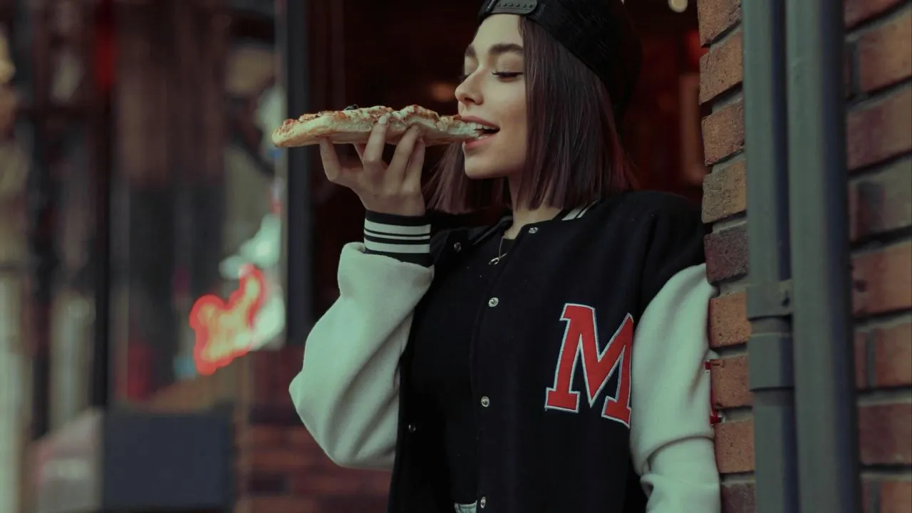 7 Essential Tips for Finding Quality Mid-Range Varsity Jackets Without Breaking Your Budget