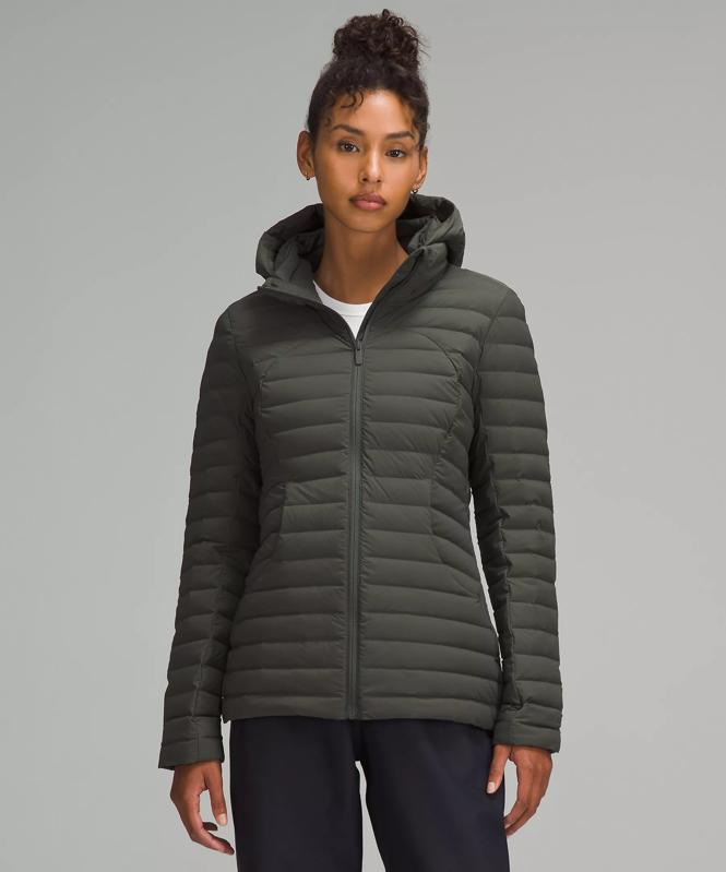 Best Lightweight Jackets for Women for Comfortable Travel