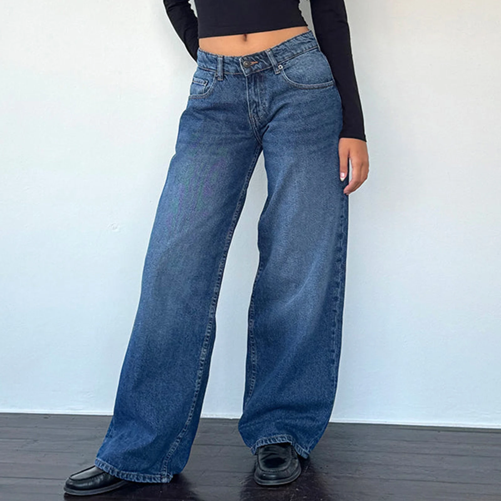 Women Vintage Style Jeans Outfit Ideas