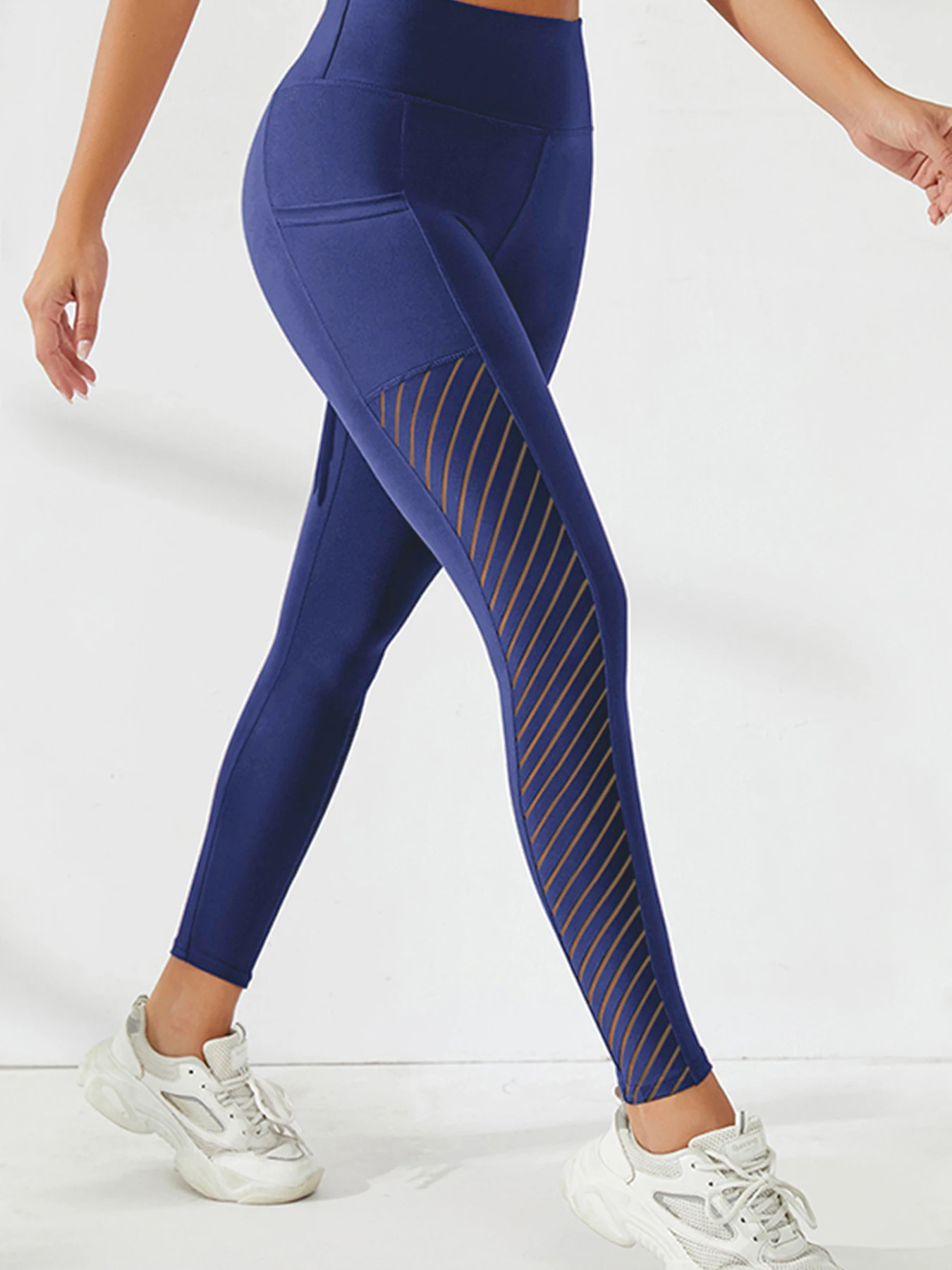 Best Flare Yoga Pants With Pockets That Are Trendy, Functional, and Worth Every Cent